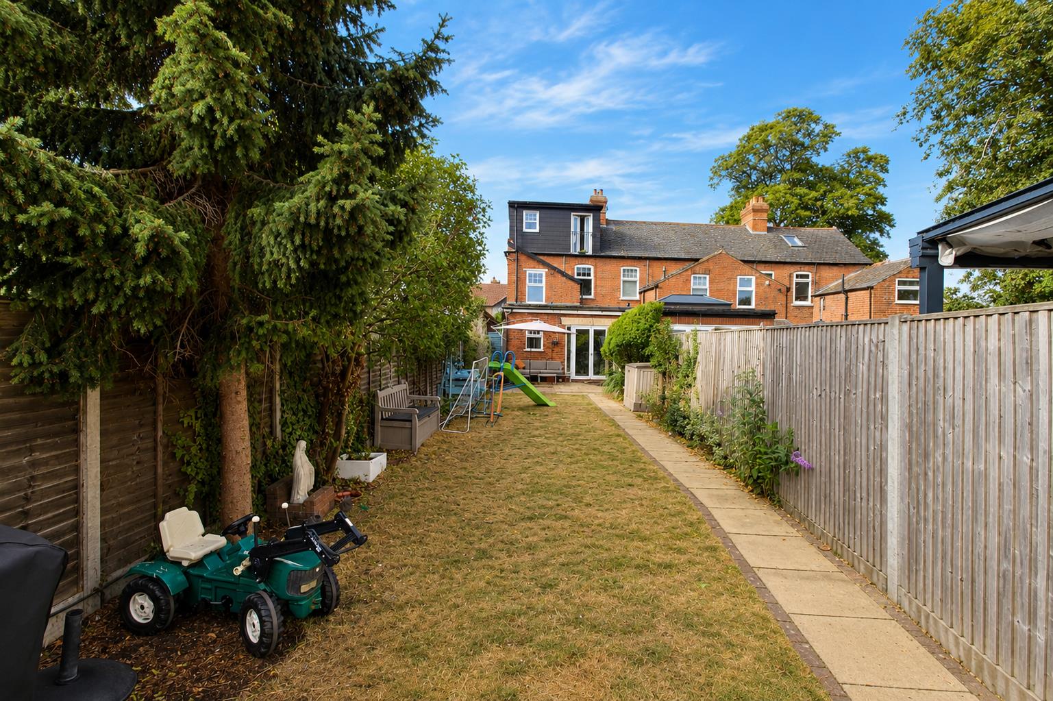 Gratwicke Road, Tilehurst, Reading